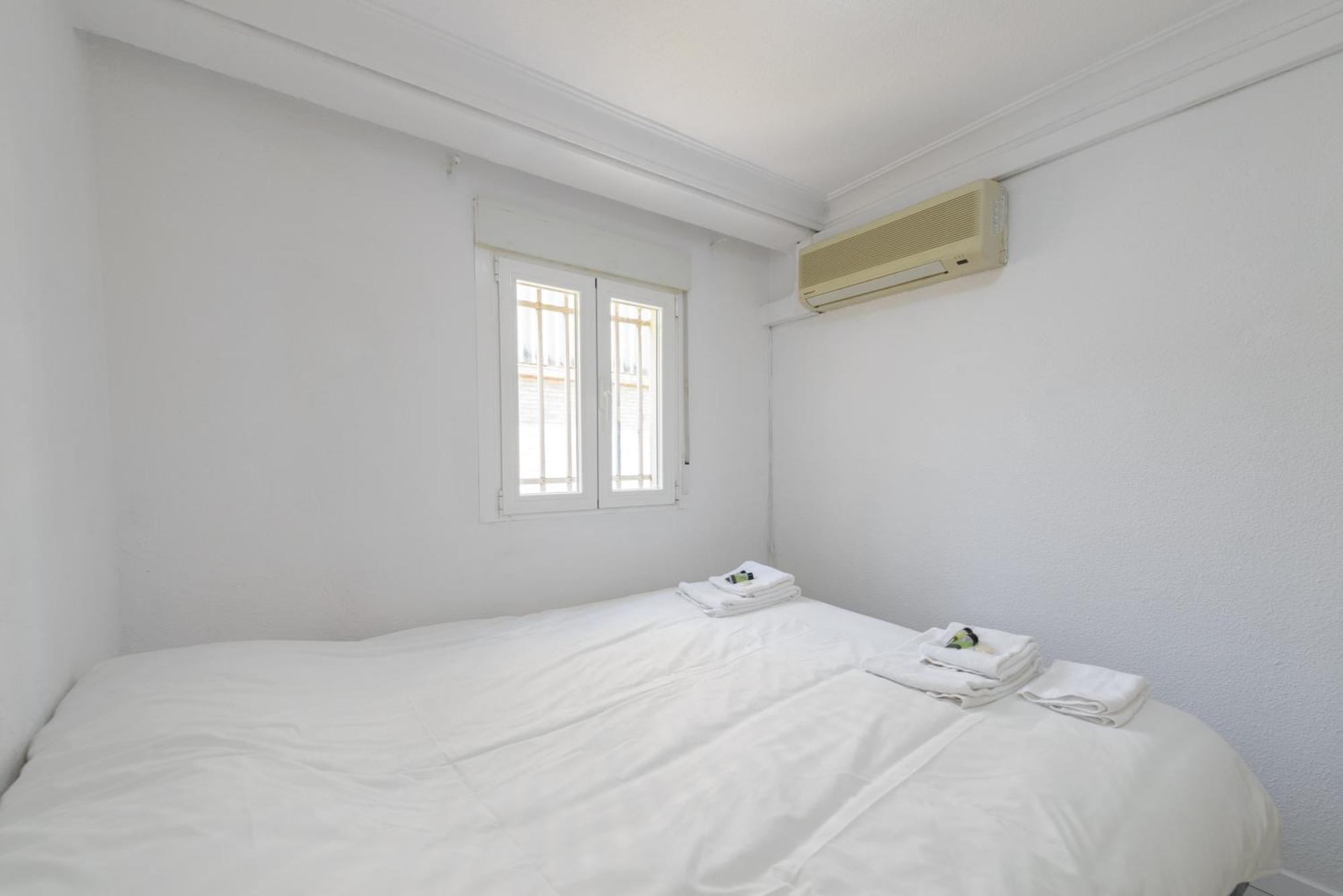 Sabadell Calle, Casa Familiar De 3 Dormitorios Con Terraza Junto Metro Fuencarral Madrid Exteriér fotografie