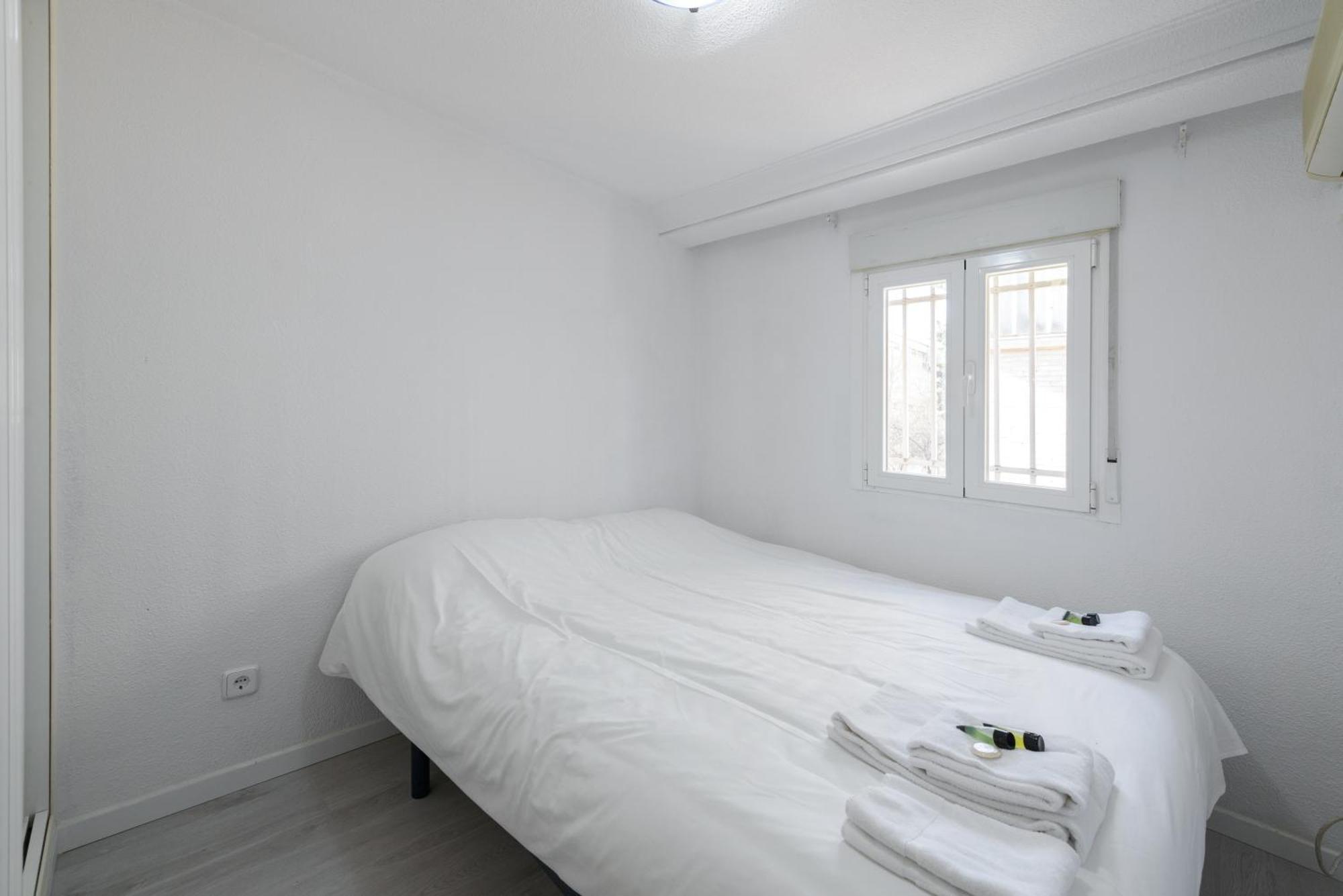 Sabadell Calle, Casa Familiar De 3 Dormitorios Con Terraza Junto Metro Fuencarral Madrid Exteriér fotografie